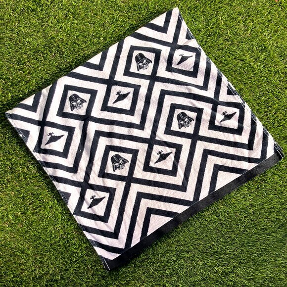 RARE Decorative Star Wars Towel - Picture 2 of 2